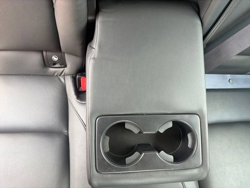 Used 2024 MAZDA MAZDA3 s FWD image 28