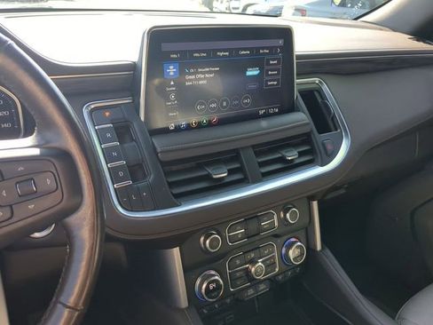 Used 2021 GMC Yukon XL SLT w/ SLT Premium Package image 36