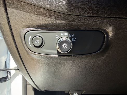 Used 2024 Chevrolet Equinox LT FWD image 12