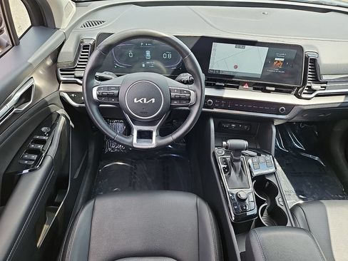 Certified 2023 Kia Sportage EX AWD/4WD image 11