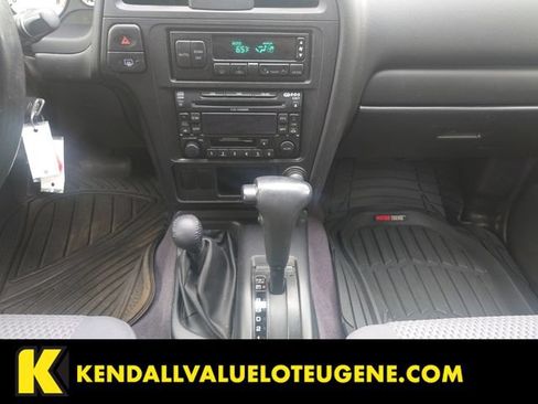 Used 2002 Nissan Pathfinder SE AWD/4WD image 11