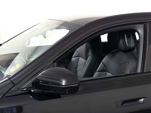 Certified 2025 BMW 760i xDrive w/ Executive Package AWD/4WD image 29