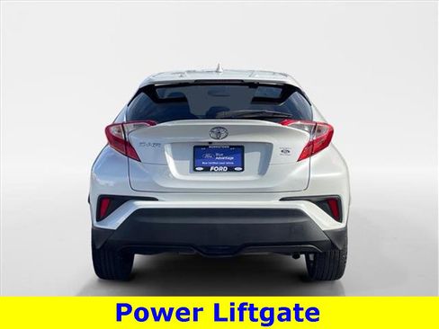 Used 2021 Toyota C-HR XLE image 5