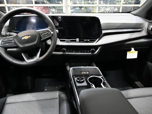 New 2026 Chevrolet Equinox LT w/ Convenience Package II image 12