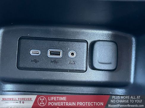 Used 2022 Chevrolet Equinox LS image 6