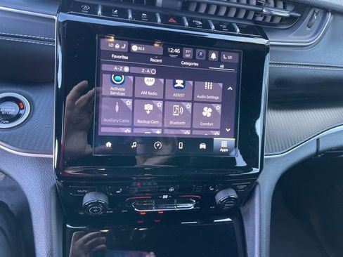 Used 2024 Jeep Grand Cherokee L Altitude image 10