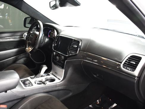 Used 2020 Jeep Grand Cherokee SRT AWD/4WD image 19