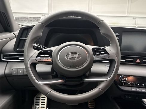 Used 2025 Hyundai Elantra Sport FWD image 12