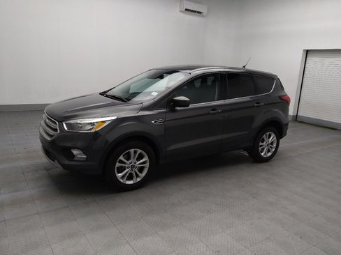 Used 2019 Ford Escape SE image 2