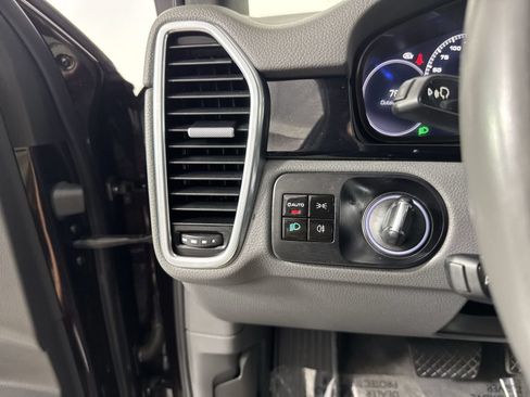 Used 2019 Porsche Cayenne AWD/4WD image 14