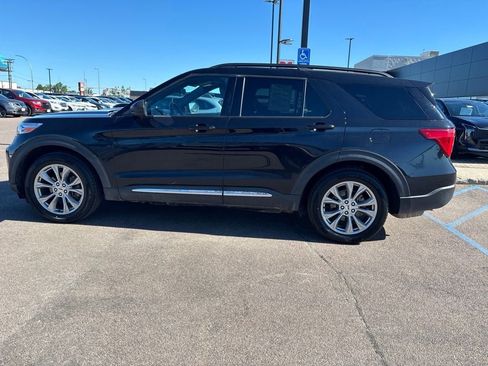 Used 2020 Ford Explorer XLT w/ Equipment Group 202A AWD/4WD image 8