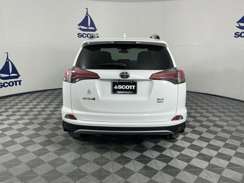 Used 2018 Toyota RAV4 XLE image 5