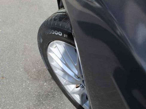 Used 2012 Ford Focus SEL image 32