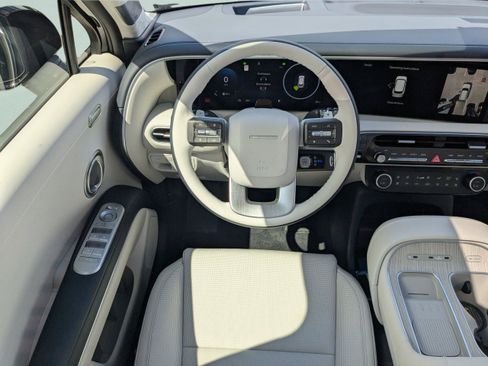 New 2026 Hyundai Palisade Calligraphy FWD image 17