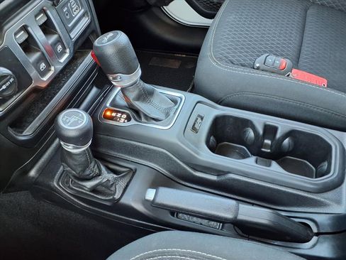 Certified 2021 Jeep Wrangler Sport image 10