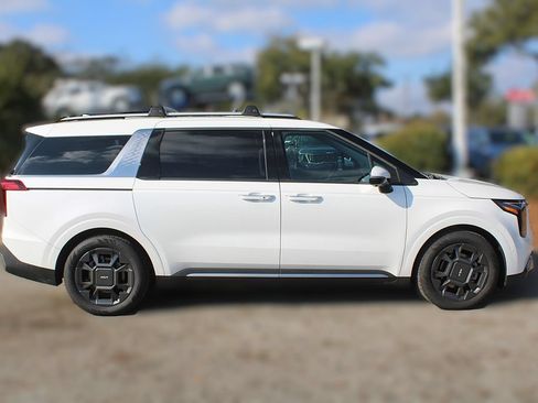 New 2027 Kia Carnival SX w/ Dark Edition Package FWD image 5