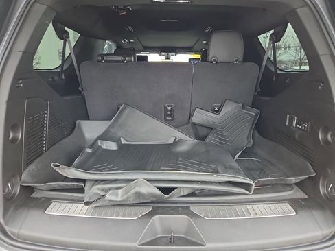 Used 2021 GMC Yukon XL Denali w/ Denali Premium Package image 28