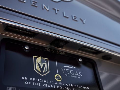 Used 2023 Bentley Continental GT Azure image 13