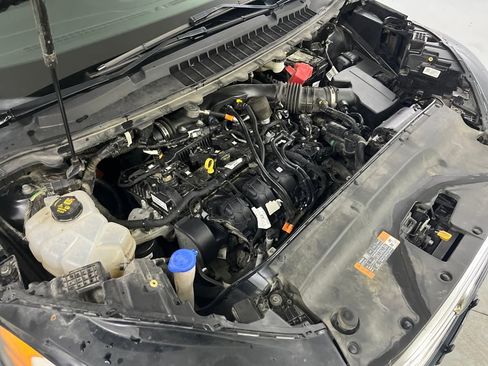 Used 2019 Ford Edge SEL w/ Equipment Group 201A image 10