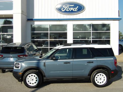 New 2025 Ford Bronco Sport Heritage w/ Convenience Package AWD/4WD image 1