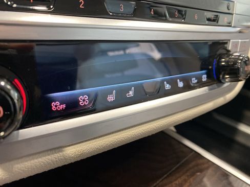 Used 2021 BMW ALPINA B7 xDrive image 23