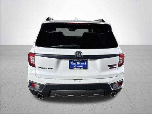 Used 2023 Honda Passport TrailSport image 7