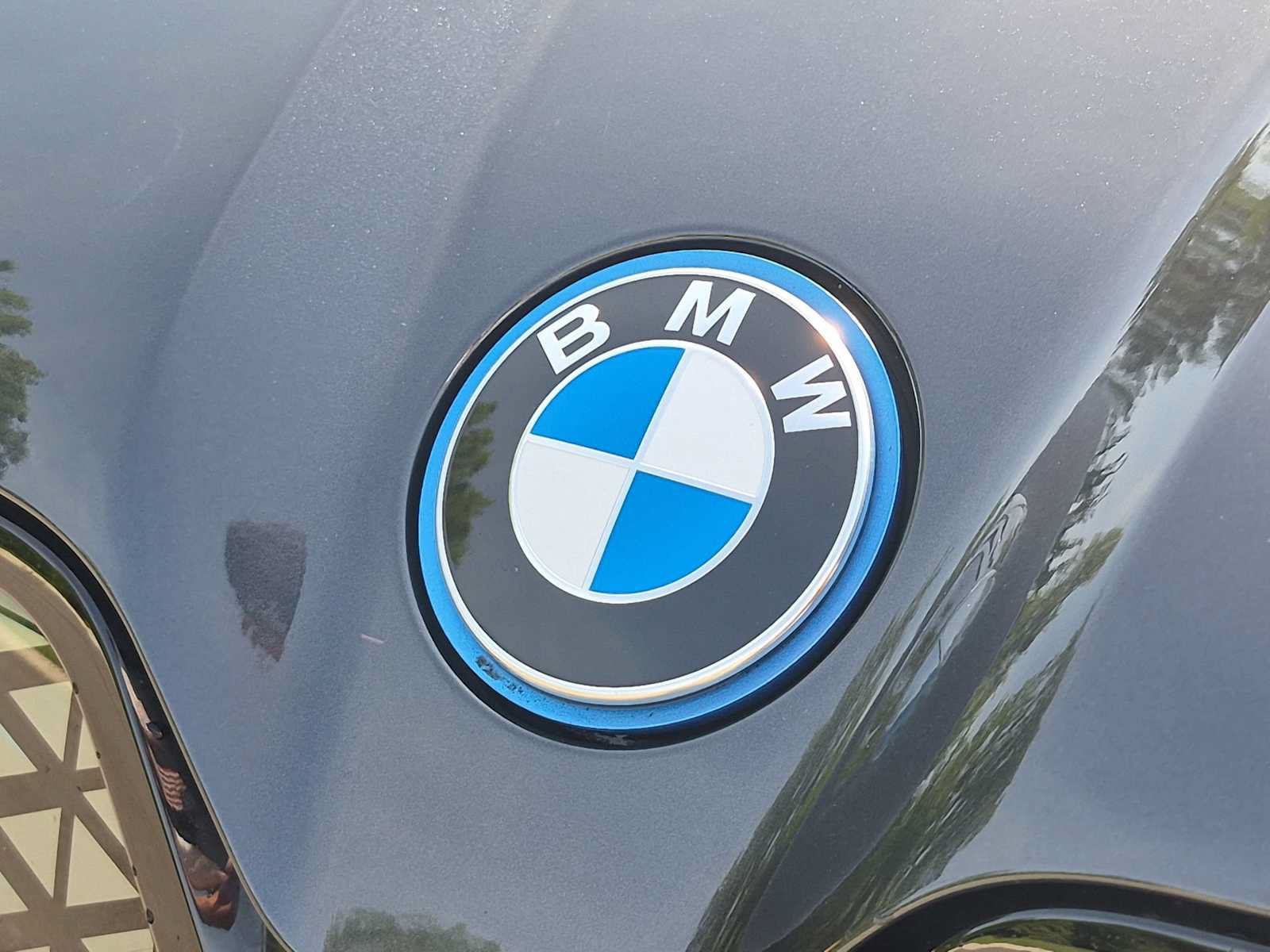Used 2024 BMW iX xDrive50 w/ Sport Package AWD/4WD image 5