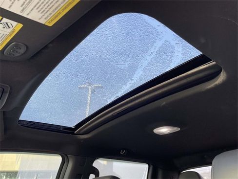 Used 2014 Ford F150 Platinum image 17