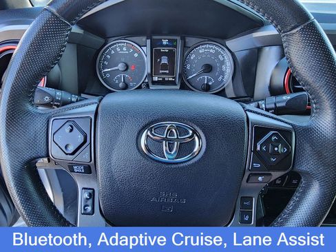 Used 2022 Toyota Tacoma TRD Sport image 19