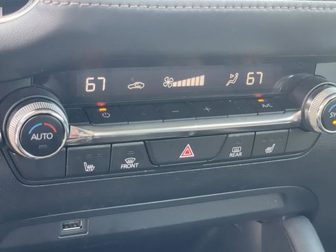 Used 2019 MAZDA MAZDA3 Sedan w/ Preferred Package image 22