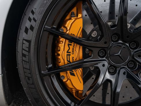 Used 2018 Mercedes-Benz AMG GT R image 40