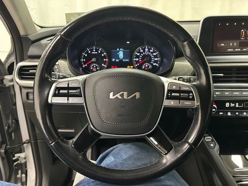 Used 2022 Kia Telluride EX w/ EX Premium Package image 22