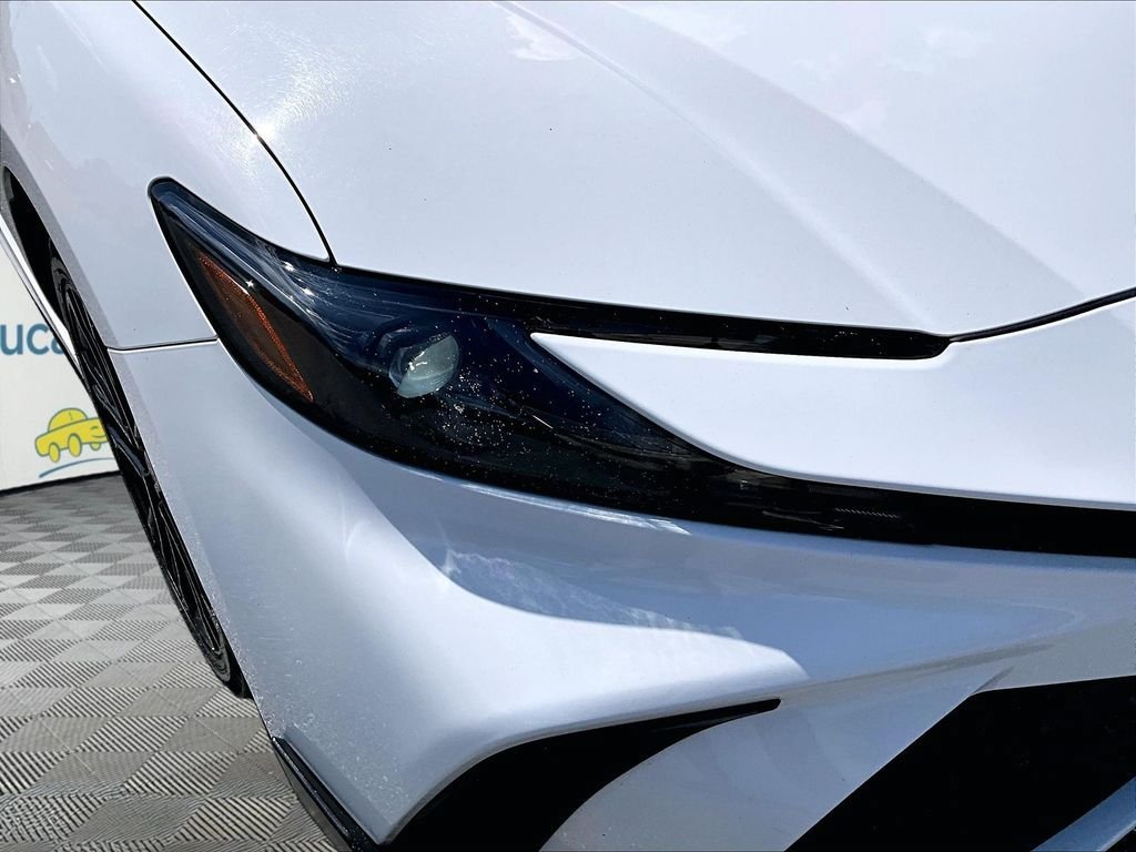 Used 2025 Toyota Camry SE FWD image 33