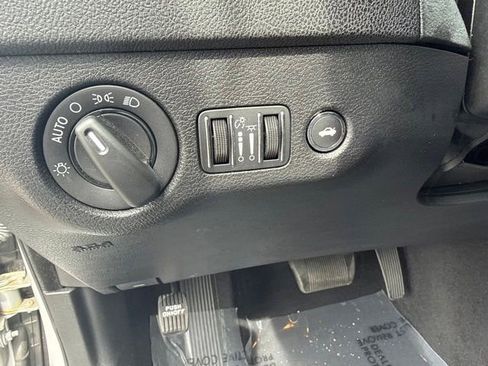 Used 2022 Dodge Charger SXT RWD image 20