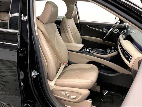 Used 2022 Lincoln Nautilus Reserve AWD/4WD image 8