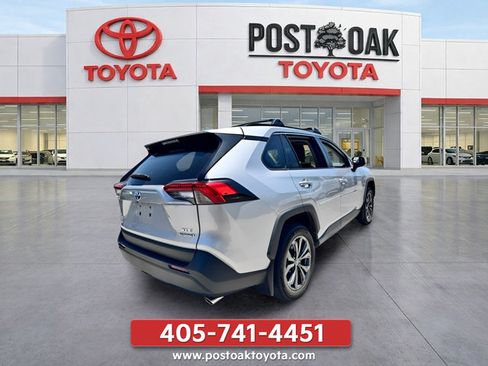 Used 2023 Toyota RAV4 XLE Premium AWD/4WD image 10