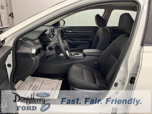 Used 2025 Nissan Altima 2.5 SV image 27