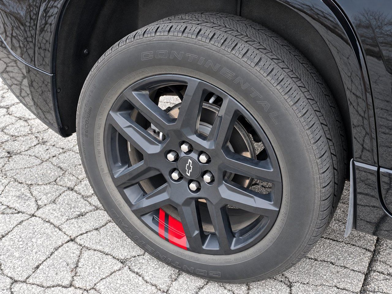 Used 2022 Chevrolet Traverse Premier w/ Redline Edition AWD/4WD image 10