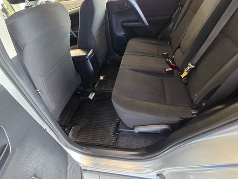 Used 2018 Toyota RAV4 LE w/ All Weather Liner Package AWD/4WD image 18
