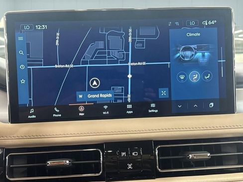 Certified 2023 Lincoln Nautilus AWD w/ Premium Package image 24