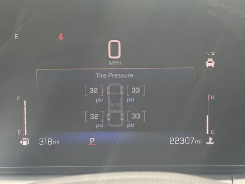 Used 2025 Chevrolet Trax LT w/ LT Convenience Package FWD image 37