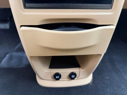 Used 2013 Dodge Grand Caravan American Value Package FWD image 16