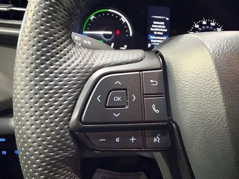Used 2024 Toyota Sienna LE AWD/4WD image 24