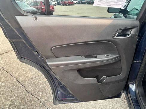 Used 2017 Chevrolet Equinox Premier w/ Enhanced Convenience Package FWD image 15