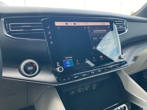 New 2026 Jeep Grand Wagoneer Summit image 20