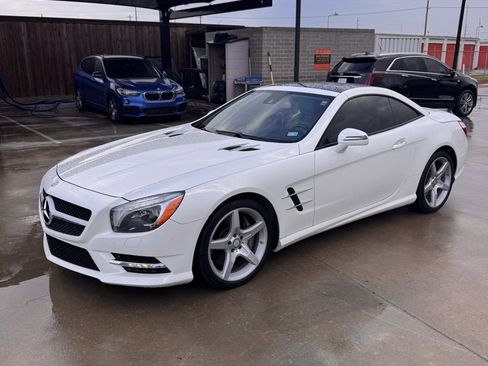 Used 2014 Mercedes-Benz SL 550 image 3