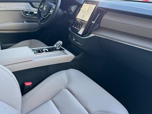 Used 2026 Volvo XC90 B5 Plus w/ Protection Package AWD/4WD image 19
