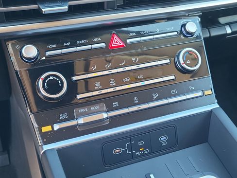 New 2026 Hyundai Santa Fe SE image 11