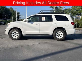 Used 2015 Toyota Sequoia SR5 w/ Premium Package AWD/4WD video 2