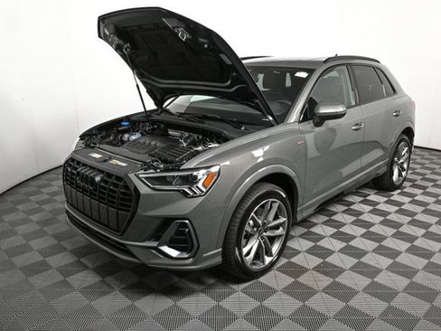 New 2025 Audi Q3 2.0T Premium image 32